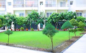 Hotel Shri Radha Nikunj - Opposite Prem Mandir